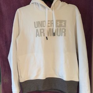 Under Armour Sweatshirt